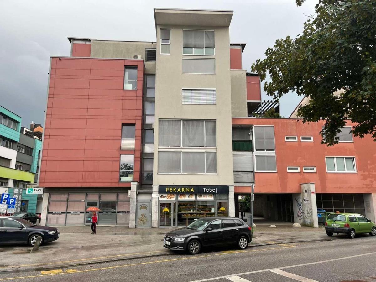 House Marin II - Apartment มาริบอร์ ภายนอก รูปภาพ